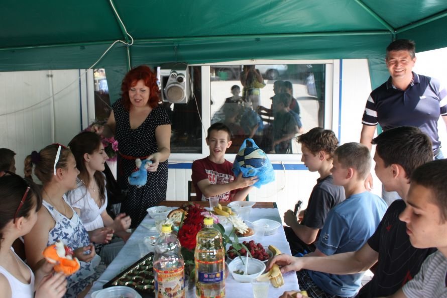 вручение подарков вручение подарков