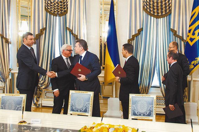 Янукович через полгода молчания заявил, что Украина станет единой (фото) - фото 1
