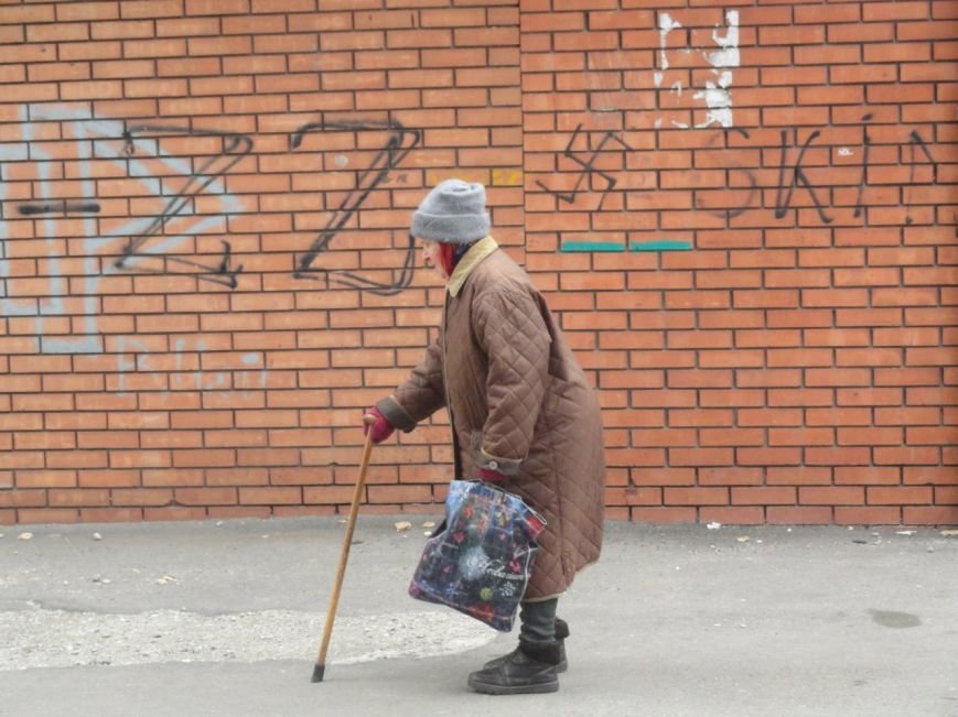 Фотопятница: «Они дали нам жизнь, построили города, в которых мы живем. Чем мы им ответили?». (фото) - фото 1