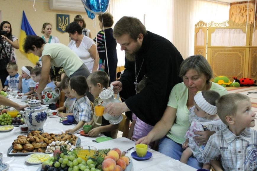 Маленькие воспитанники дома ребенка «Солнышко» вернулись в Мариуполь (фото) - фото 1
