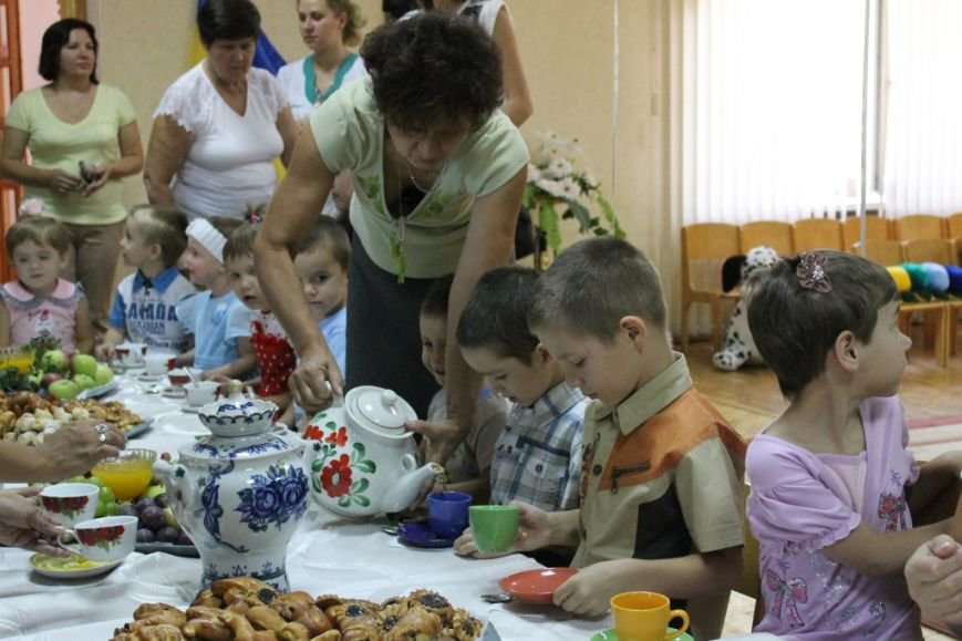 Маленькие воспитанники дома ребенка «Солнышко» вернулись в Мариуполь (фото) - фото 1