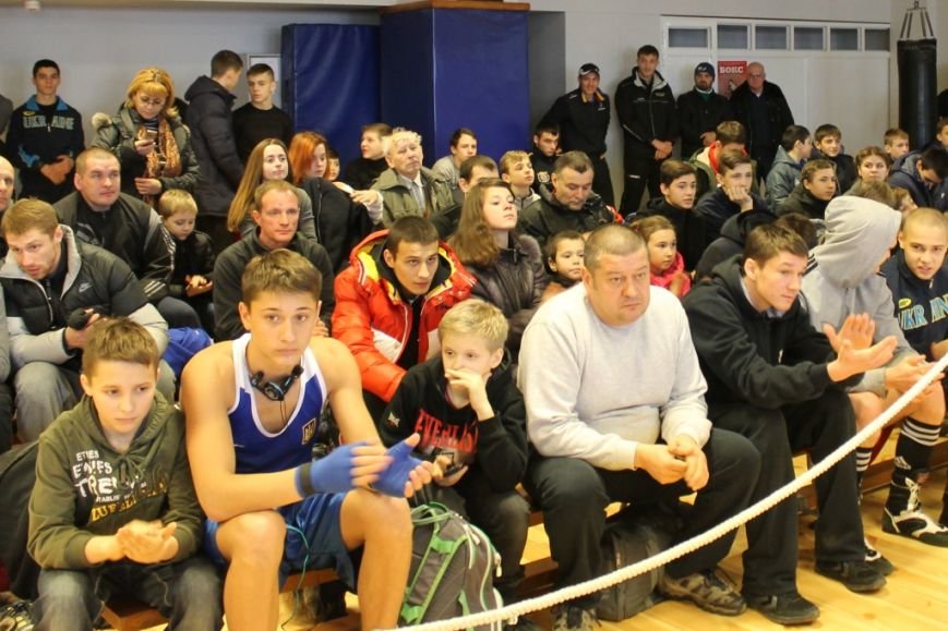 В Мариуполе стартовал первый боксерский турнир памяти Владимира Смирнова (фото) - фото 1