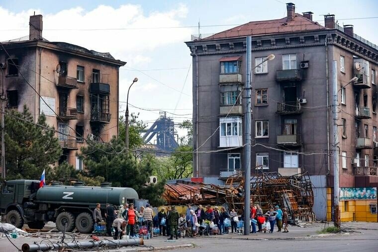 В Маріуполі окупанти припинили видавати гуманітарку пенсіонерам без пенсії