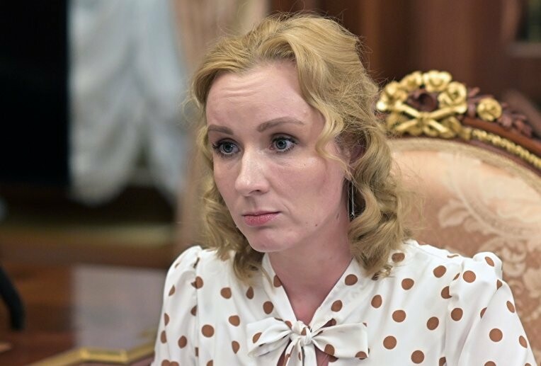 МЗС України просить відкрити кримінальну справу проти російської омбудсменки, яка «всиновила» викрадену з Маріуполя дитину