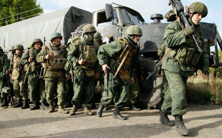 Загарбники перекидають свої підрозділи з Маріуполя до Вугледару, - радник мера