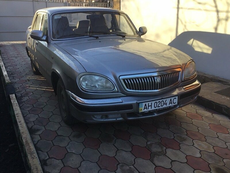 Черно белая волга