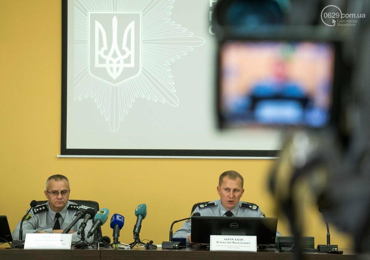 Аброськин простился и представил нового начальника областн..., фото-4 Аброськин простился и представил нового начальника областной полиции (ФОТО), фото-4