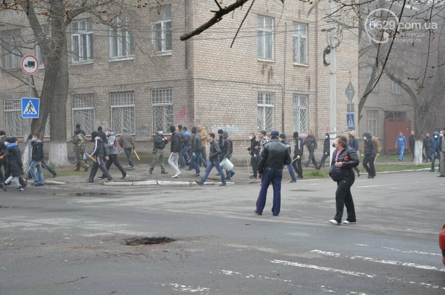 Годовщина захвата мариупольской мэрии: как это было (ФОТО), фото-8 Годовщина захвата мариупольской мэрии: как это было (ФОТО), фото-8