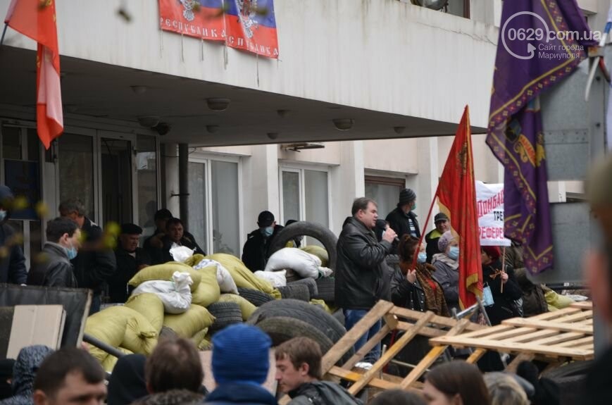 Годовщина захвата мариупольской мэрии: как это было (ФОТО), фото-6 Годовщина захвата мариупольской мэрии: как это было (ФОТО), фото-6