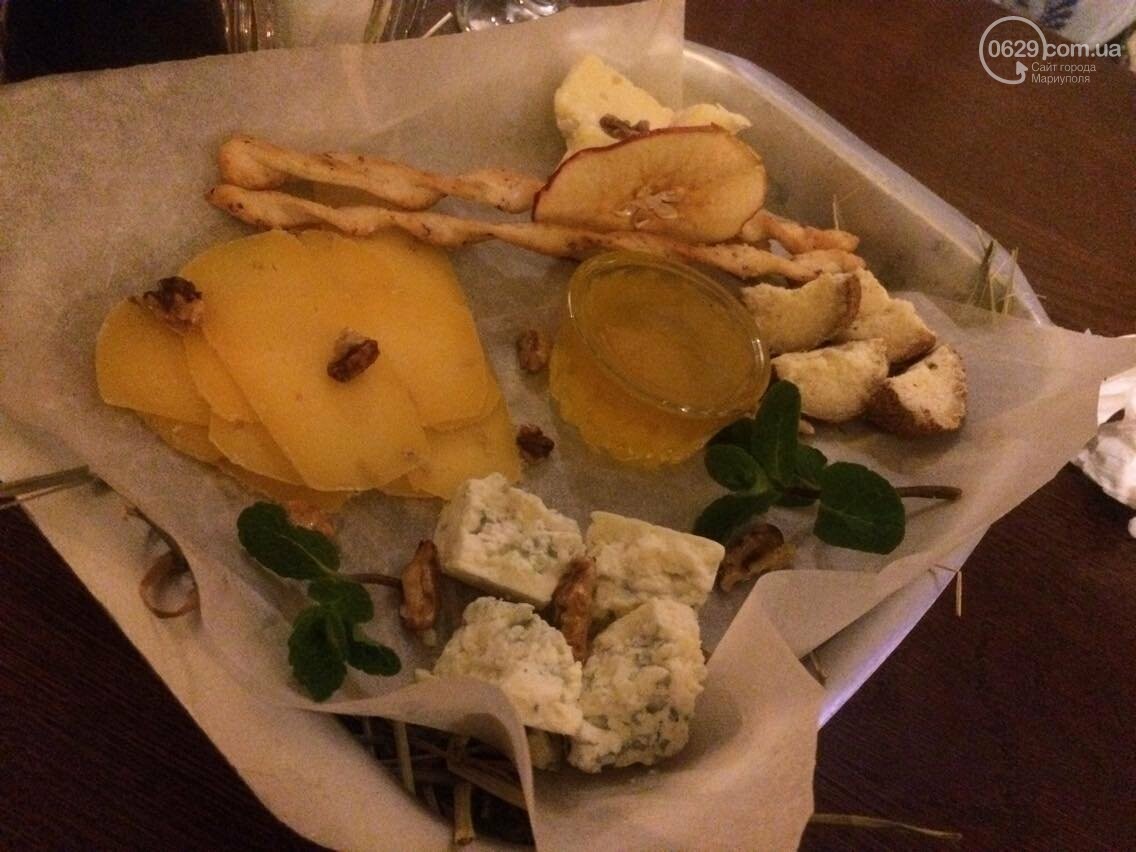 Бургер “Обама”, закуска “Не Цезарь” в кнайпе "Bierkeller", фото-8 Бургер “Обама”, закуска “Не Цезарь” в кнайпе "Bierkeller", фото-8