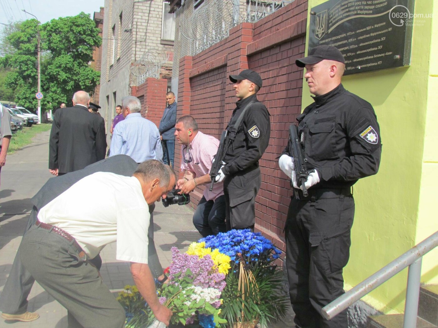 В Мариуполе почтили память патриотов, погибших 9 мая 2014..., фото-35 В Мариуполе почтили память патриотов, погибших 9 мая 2014 года (ФОТОРЕПОРТАЖ+ВИДЕО), фото-35