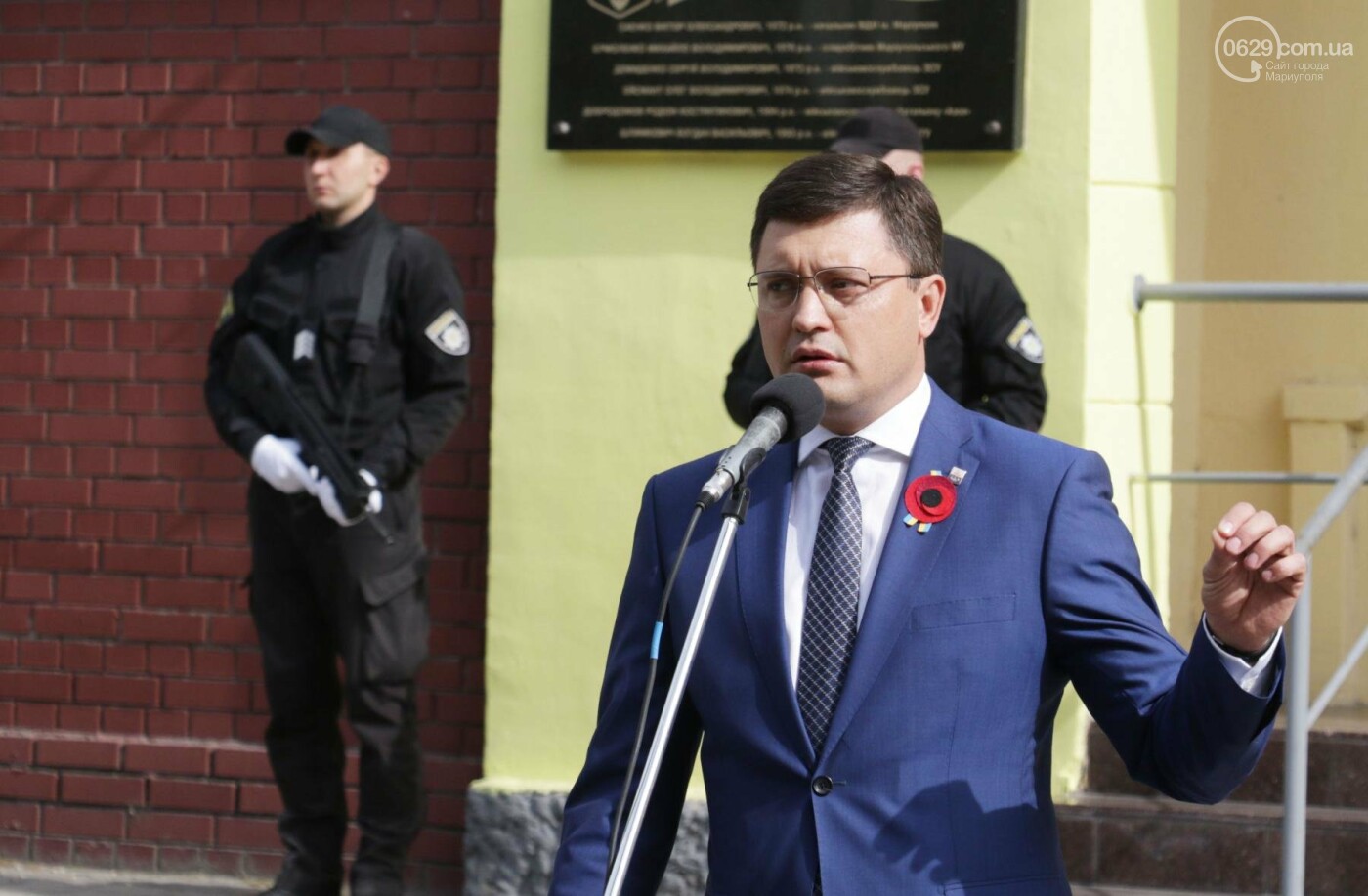 В Мариуполе почтили память патриотов, погибших 9 мая 2014..., фото-16 В Мариуполе почтили память патриотов, погибших 9 мая 2014 года (ФОТОРЕПОРТАЖ+ВИДЕО), фото-16