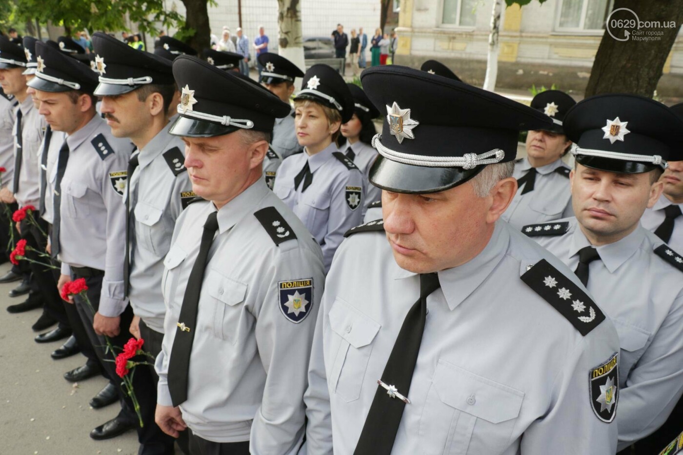 В Мариуполе почтили память патриотов, погибших 9 мая 2014..., фото-7 В Мариуполе почтили память патриотов, погибших 9 мая 2014 года (ФОТОРЕПОРТАЖ+ВИДЕО), фото-7