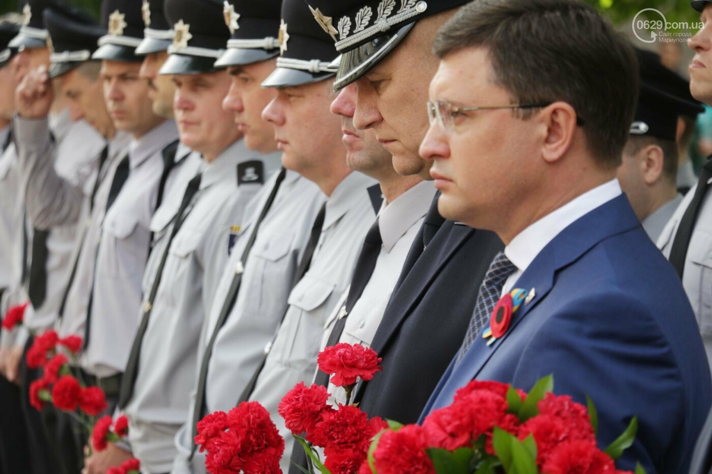 В Мариуполе почтили память патриотов, погибших 9 мая 2014..., фото-17 В Мариуполе почтили память патриотов, погибших 9 мая 2014 года (ФОТОРЕПОРТАЖ+ВИДЕО), фото-17