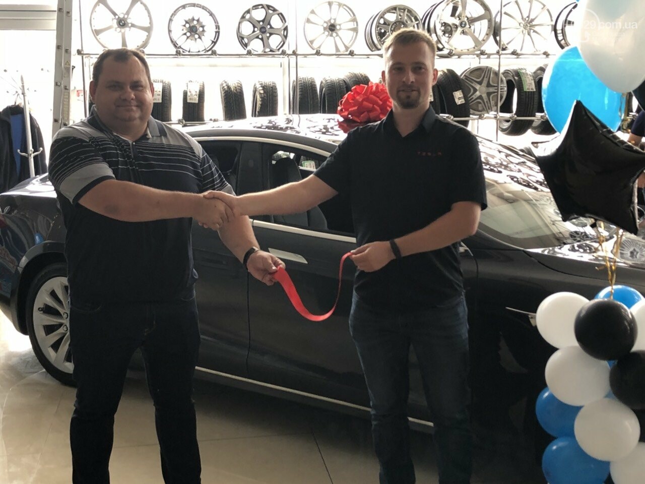 В Мариуполе открылся Автосалоне электромобилей «ElectroCars» , фото-13 В Мариуполе открылся Автосалоне электромобилей «ElectroCars» , фото-13