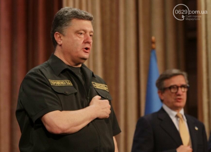 7 визитов Порошенко. Зачем гарант приезжал в Мариуполь, - ФОТО, фото-1 7 визитов Порошенко. Зачем гарант приезжал в Мариуполь, - ФОТО, фото-1