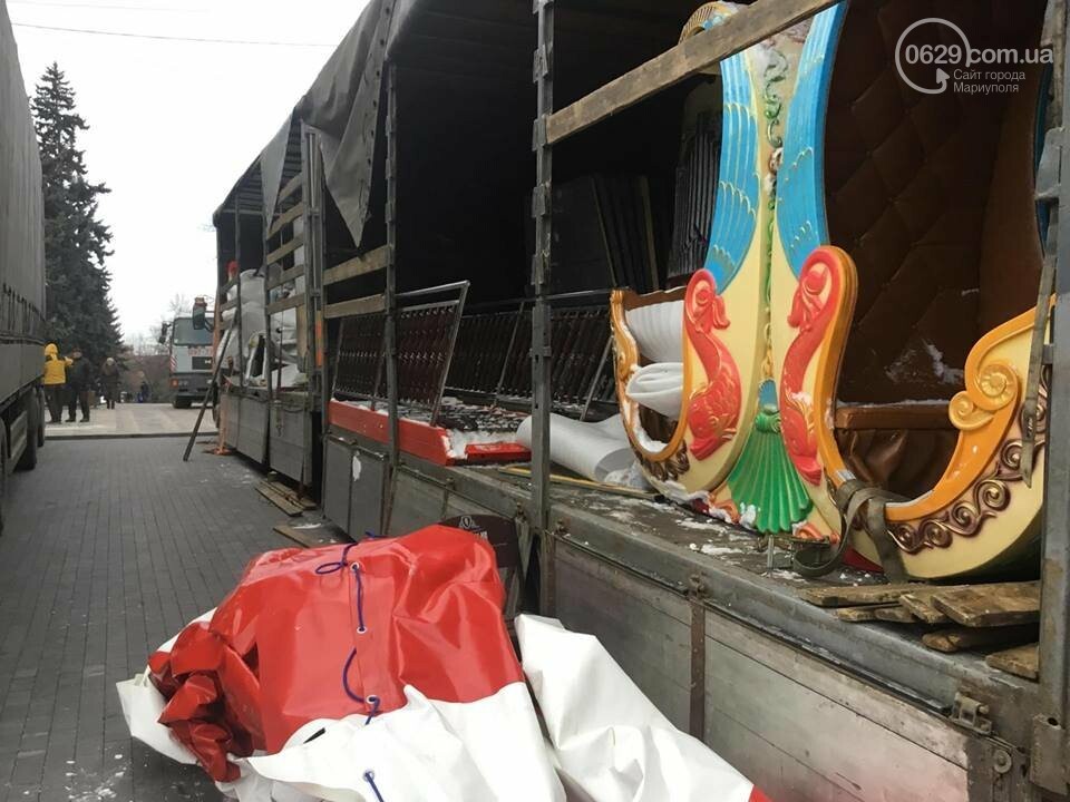 В Мариуполь из Киева привезли карусель и снег, - ФОТОРЕПОРТАЖ, фото-11 В Мариуполь из Киева привезли карусель и снег, - ФОТОРЕПОРТАЖ, фото-11