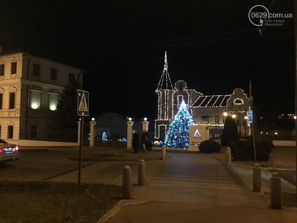 В Мариуполь из Киева привезли карусель и снег, - ФОТОРЕПОРТАЖ, фото-33 В Мариуполь из Киева привезли карусель и снег, - ФОТОРЕПОРТАЖ, фото-33