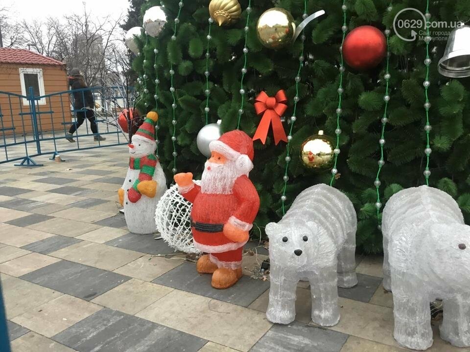 В Мариуполь из Киева привезли карусель и снег, - ФОТОРЕПОРТАЖ, фото-26 В Мариуполь из Киева привезли карусель и снег, - ФОТОРЕПОРТАЖ, фото-26