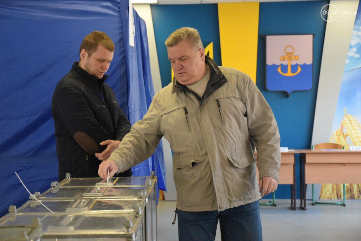 Мариуполь выбирает Президента Украины, - ФОТОРЕПОРТАЖ, фото-4 Мариуполь выбирает Президента Украины, - ФОТОРЕПОРТАЖ, фото-4