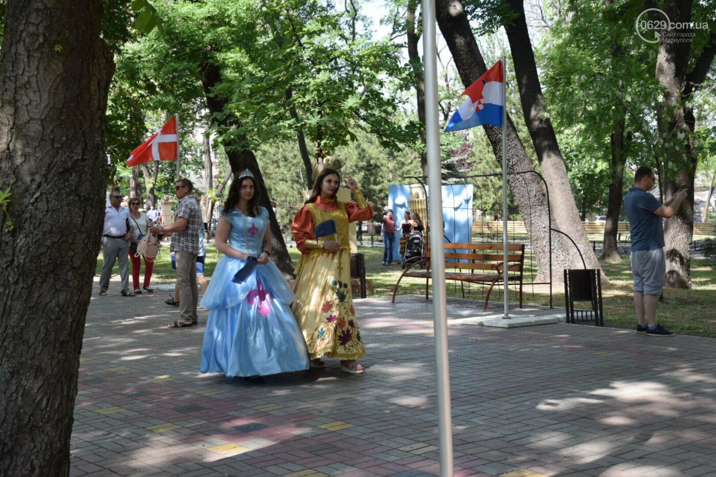 Как в Мариуполе День Европы отмечали, - ВИДЕО, фото-36 Как в Мариуполе День Европы отмечали, - ВИДЕО, фото-36