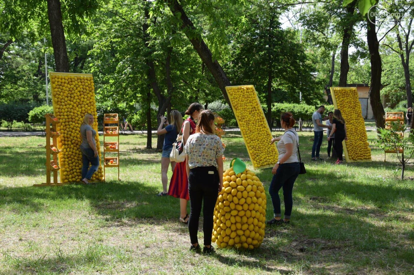 Как в Мариуполе День Европы отмечали, - ВИДЕО, фото-56 Как в Мариуполе День Европы отмечали, - ВИДЕО, фото-56