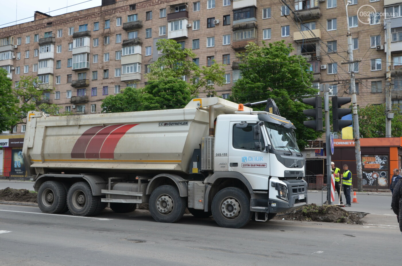 В Мариуполе убрали забор на площади Свободы, - ФОТО, ВИДЕО, фото-18 В Мариуполе убрали забор на площади Свободы, - ФОТО, ВИДЕО, фото-18