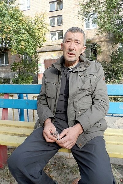 "Позорный столб" и пытки в плену. Как сепаратисты издевалис..., фото-1 "Позорный столб" и пытки в плену. Как сепаратисты издевались над добровольцем "Зугрэсом", - ФОТО , фото-1