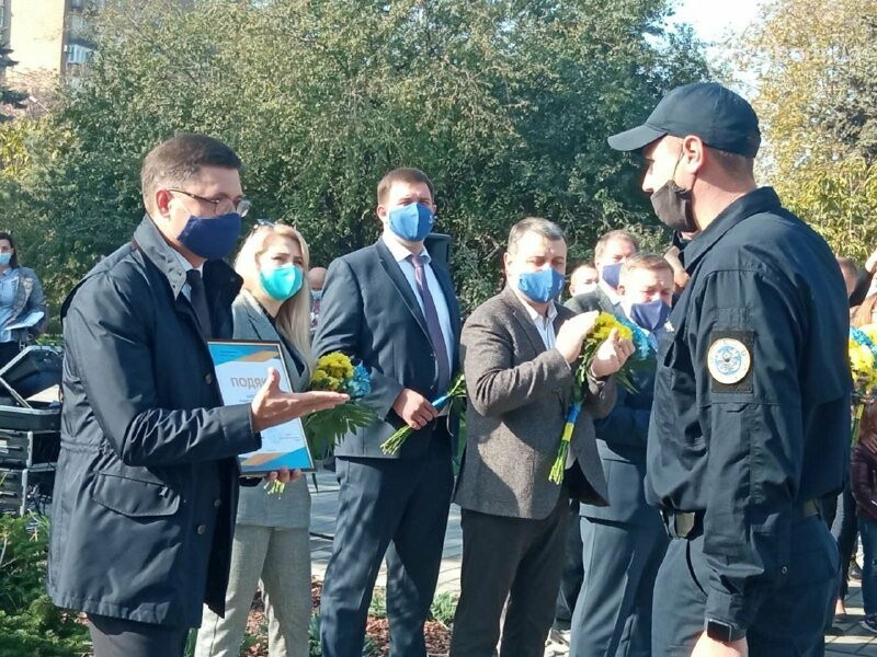 Звон Колокола Мира и награды. В Мариуполе празднуют День за..., фото-8 Звон Колокола Мира и награды. В Мариуполе празднуют День защитника Украины, - ФОТОРЕПОРТАЖ, фото-8