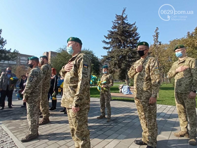 Звон Колокола Мира и награды. В Мариуполе празднуют День за..., фото-4 Звон Колокола Мира и награды. В Мариуполе празднуют День защитника Украины, - ФОТОРЕПОРТАЖ, фото-4
