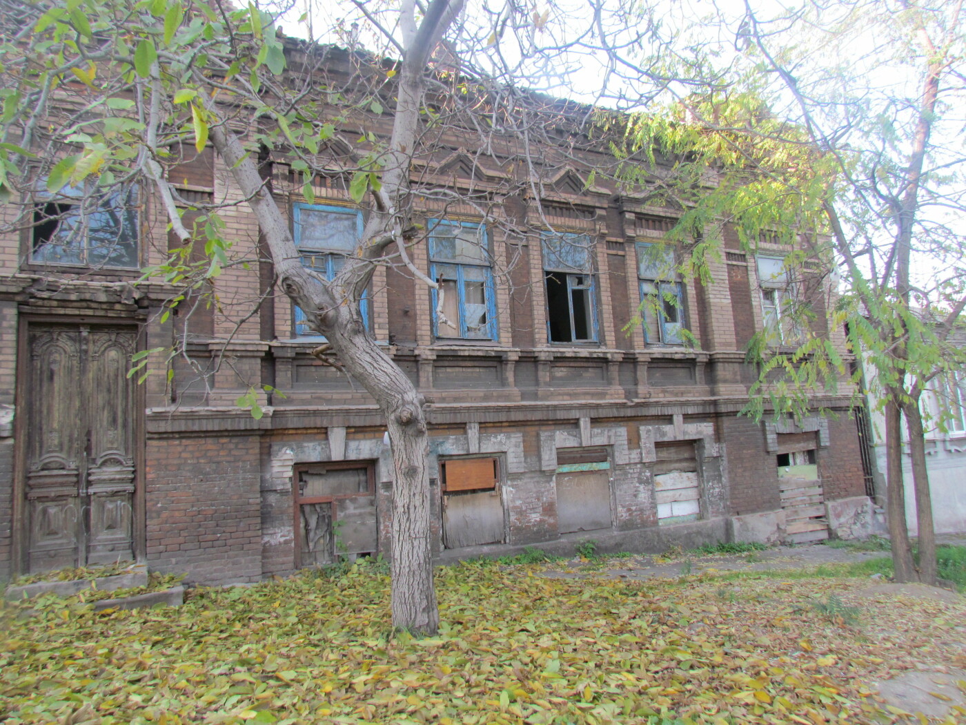 Дом с камином. Во что превратился заброшенный особняк на у..., фото-1 Дом с камином. Во что превратился заброшенный особняк на улице Земской, - ФОТОРЕПОРТАЖ , фото-1