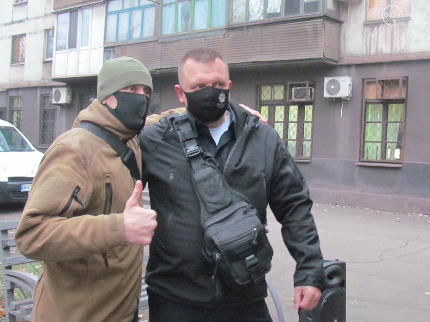 Cуд на копом. Мариупольцы вышли поддержать Михаила Вершини..., фото-4 Cуд на копом. Мариупольцы вышли поддержать Михаила Вершинина, - ФОТОРЕПОРТАЖ, фото-4