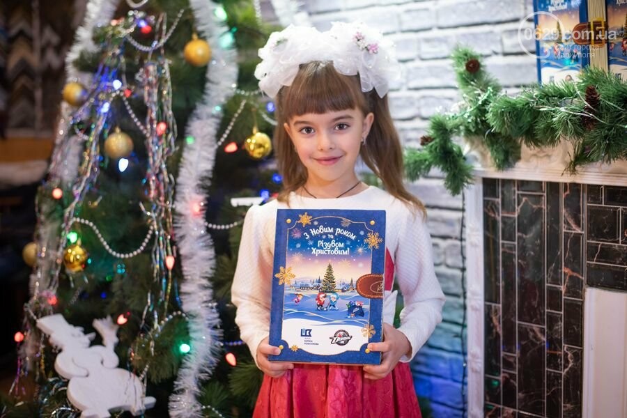 Как Фонд Бориса Колесникова и ХК «Донбасс» поздравили 62 0..., фото-18 Как Фонд Бориса Колесникова и ХК «Донбасс» поздравили 62 000 детей Донетчины с Днем Николая: яркие ФОТО, фото-18