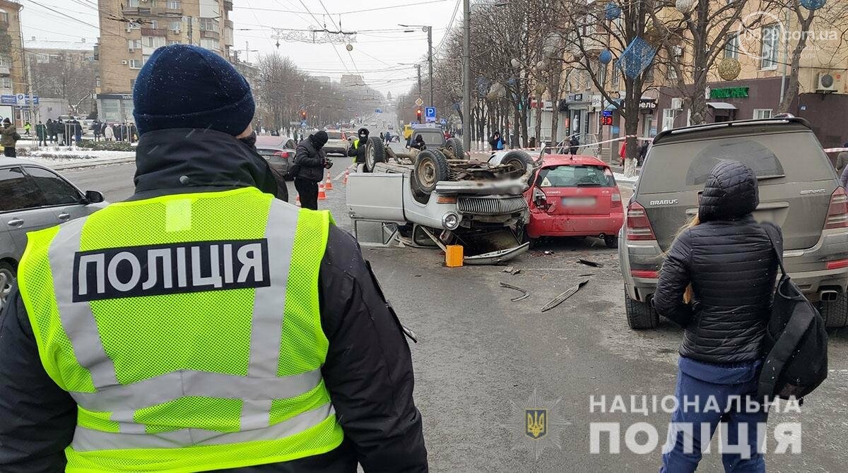 В  Мариуполе наезд на авто активиста сорвал  антитарифный митинг,- ФОТО, ВИДЕО, фото-4