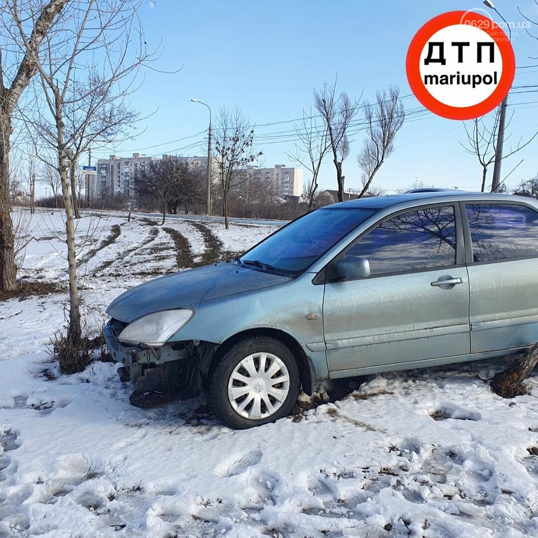 ДТП на Левобережье. Автомобиль врезался в дерево, - ФОТО, фото-4