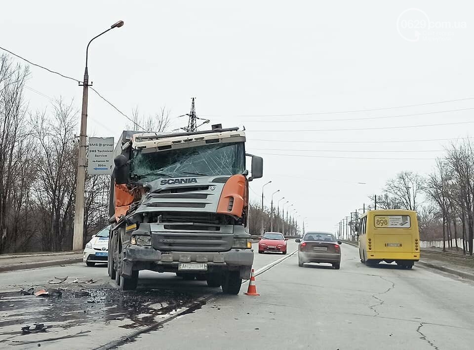 На выезде из Мариуполя  в аварию попали  два длинномера, - ФОТО, фото-3