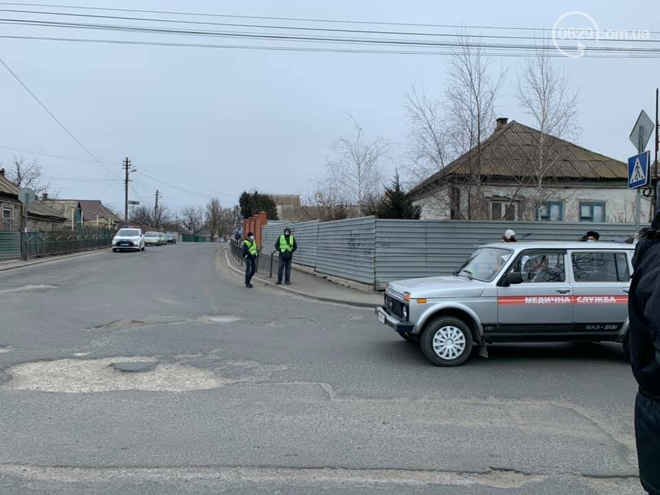 В Мариуполе сотрудники судоремонтного завода перекрыли дорогу,- ФОТО, ВИДЕО, фото-2