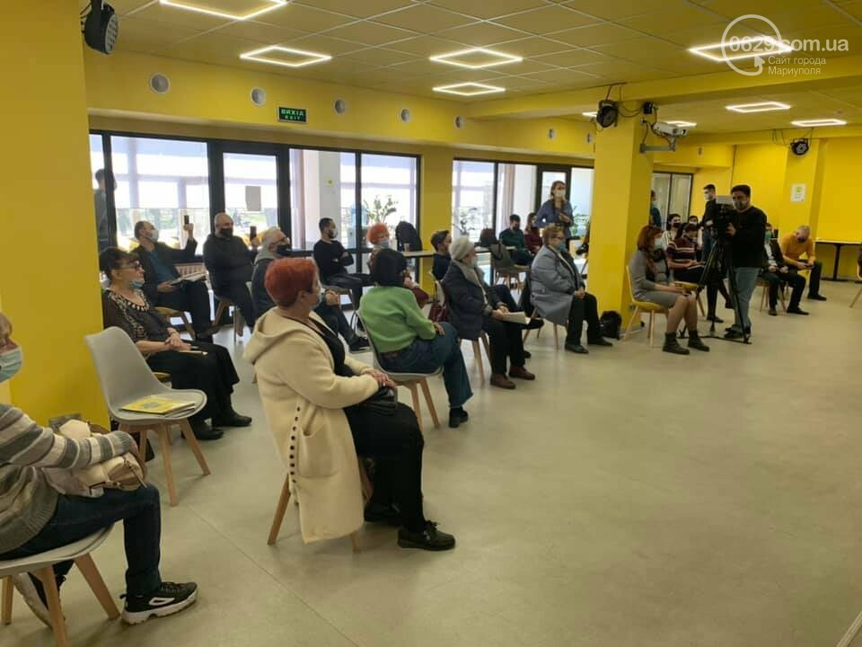 "Громада может все". Как чиновники пытались поговорить с общественностью о Городском саде и Метинвесте,- ФОТО, фото-2