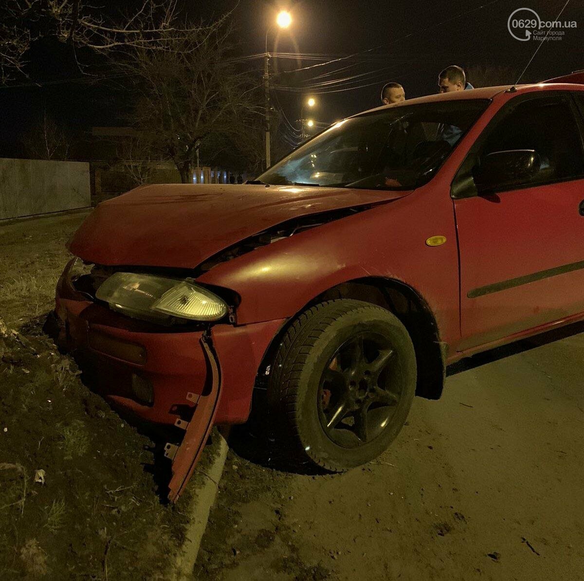 В Мариуполе пьяный на "Мазде" врезался в дерево, - ФОТО, фото-5