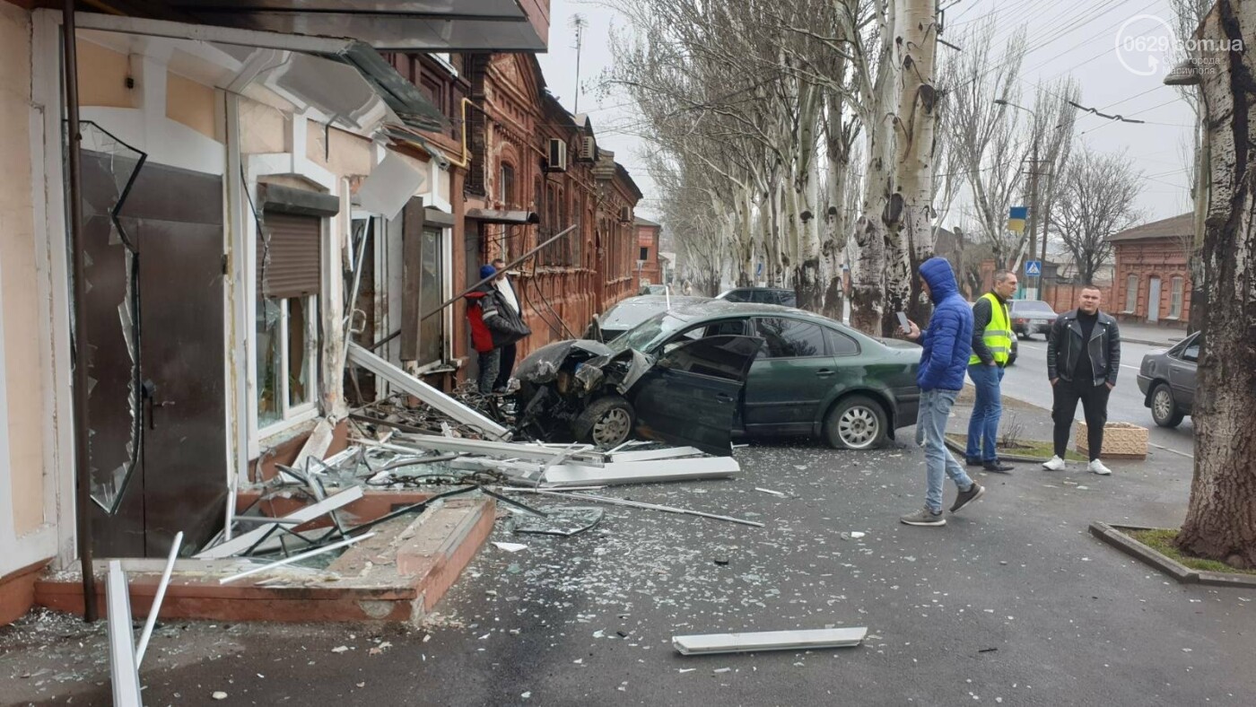 В Мариуполе в аварии на Торговой пострадало сразу три автомобиля,-ФОТО, фото-3
