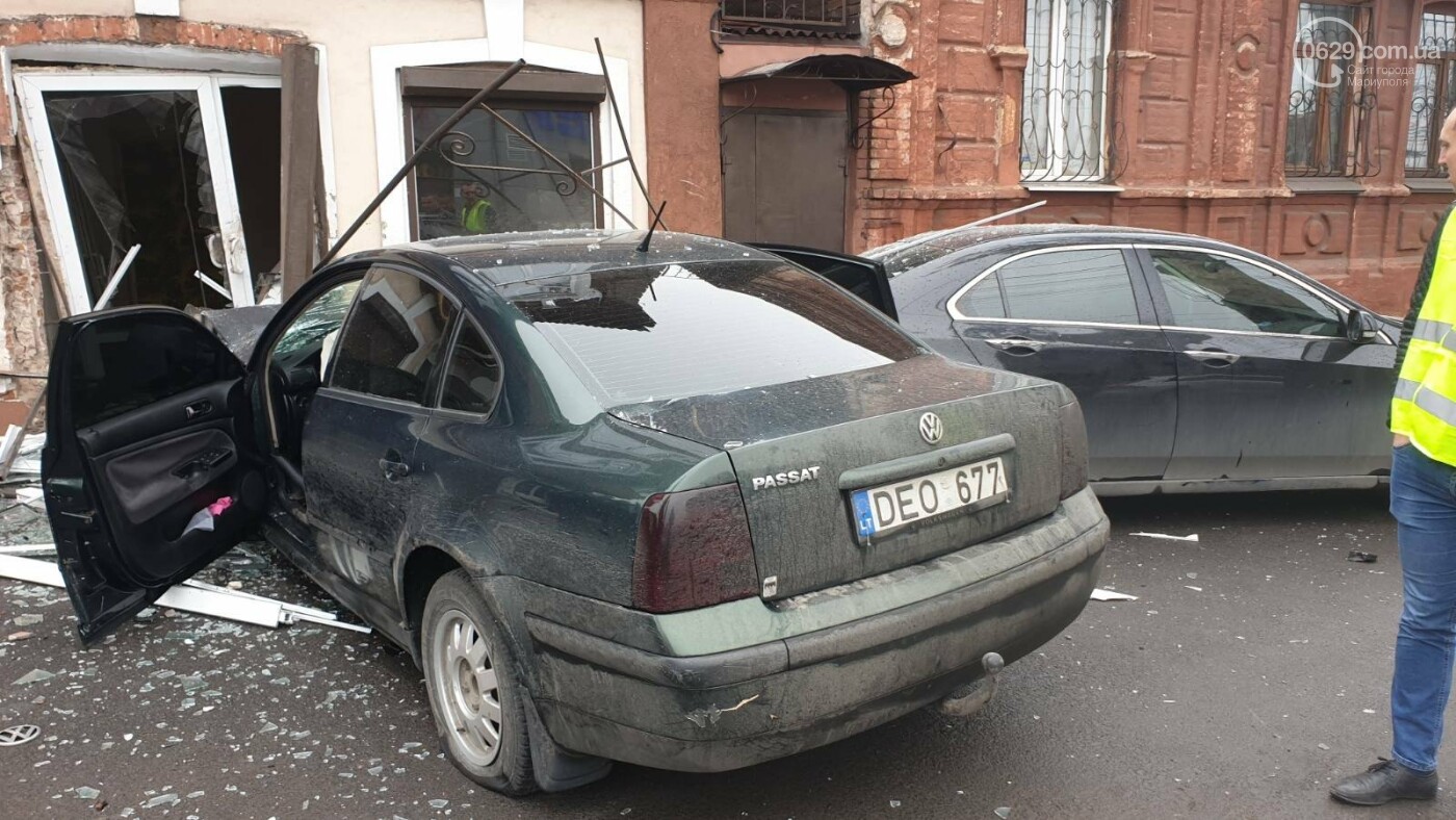 В Мариуполе в аварии на Торговой пострадало сразу три автомобиля,-ФОТО, фото-2