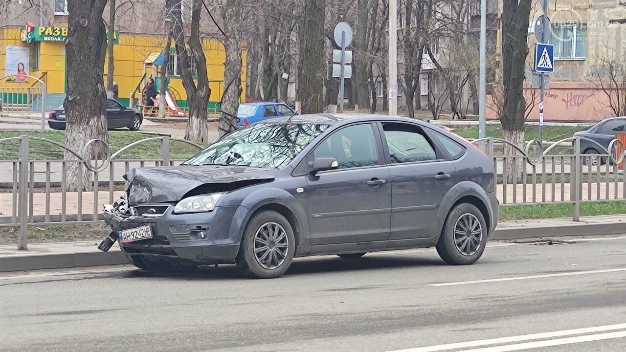 Роковое место! В Мариуполе на одном из самых аварийных перекрестков столкнулись "Ланос" и "Форд", - ФОТО, фото-9