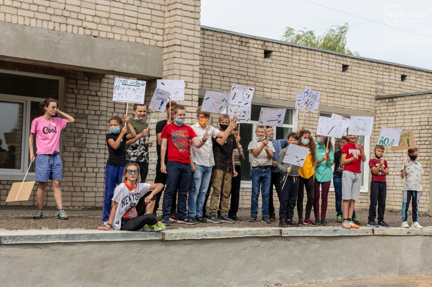 Как организовать протест в Мариуполе с помощью маркера и ленты, -  ФОТО, фото-4