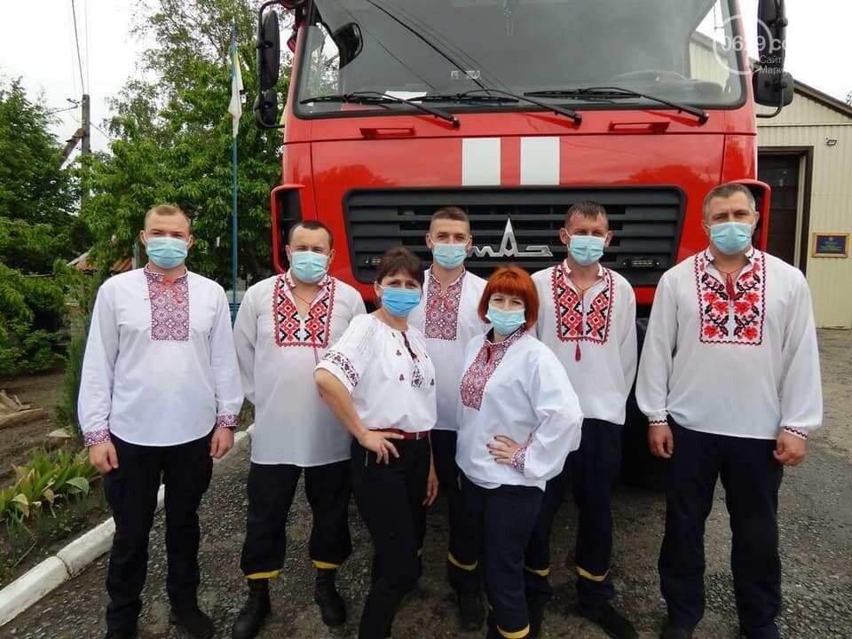 Кто из известных мариупольцев нарядился в вышиванку, - ФОТО, фото-20