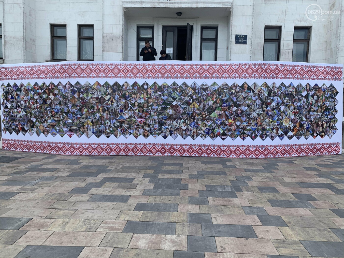 У Маріуполі презентували орнамент вишиванки з облич маріупольців, - ФОТО, ВІДЕО, фото-9