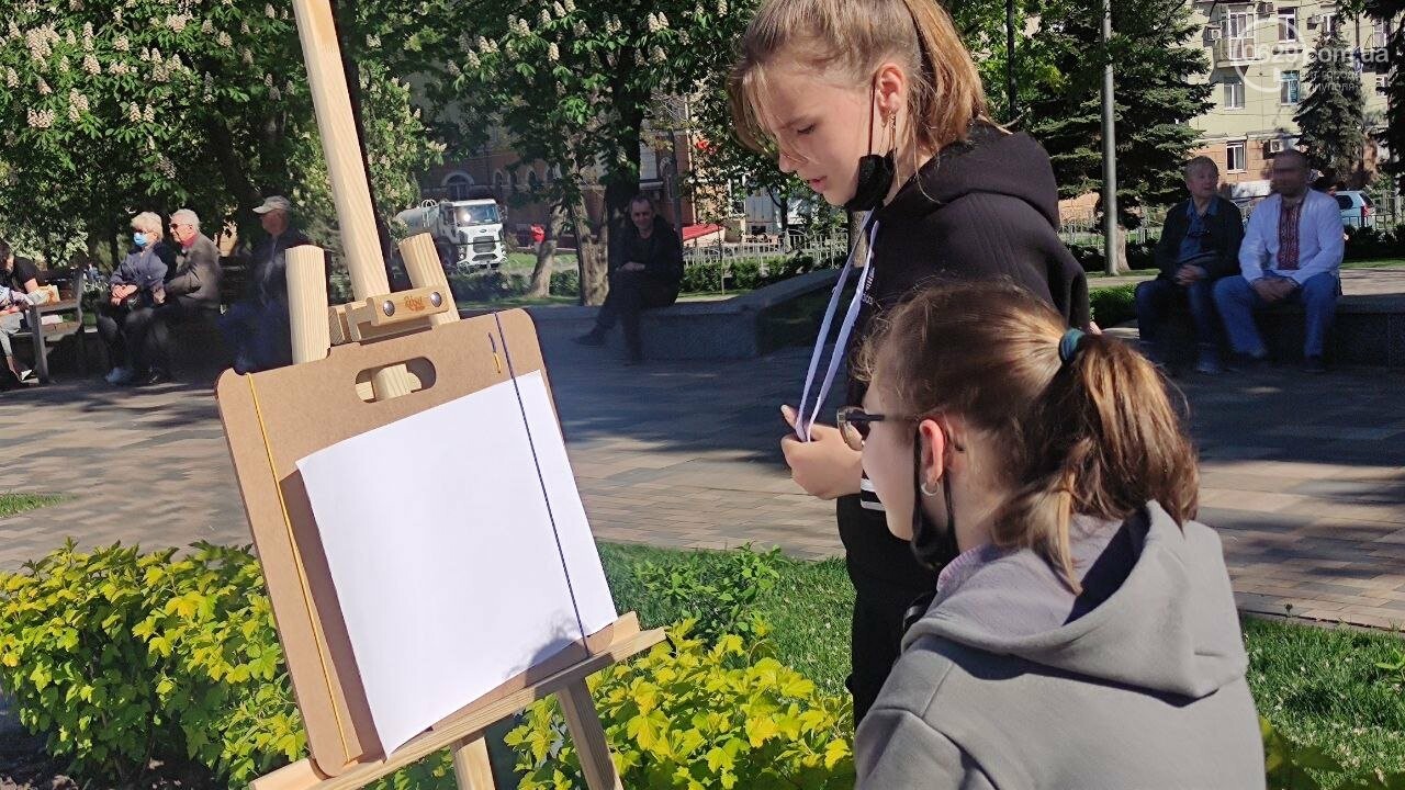 В Мариуполе скромно отметили День вышиванки, - ФОТОРЕПОРТАЖ, ВИДЕО , фото-1
