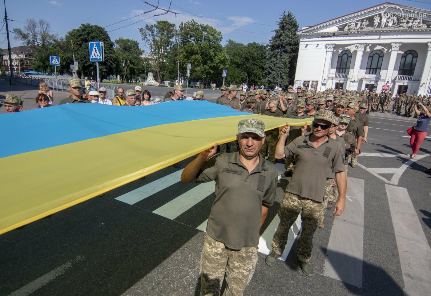 У Маріуполі розгорнули 128-метровий прапор України, - ФОТОРЕПОРТАЖ, фото-4