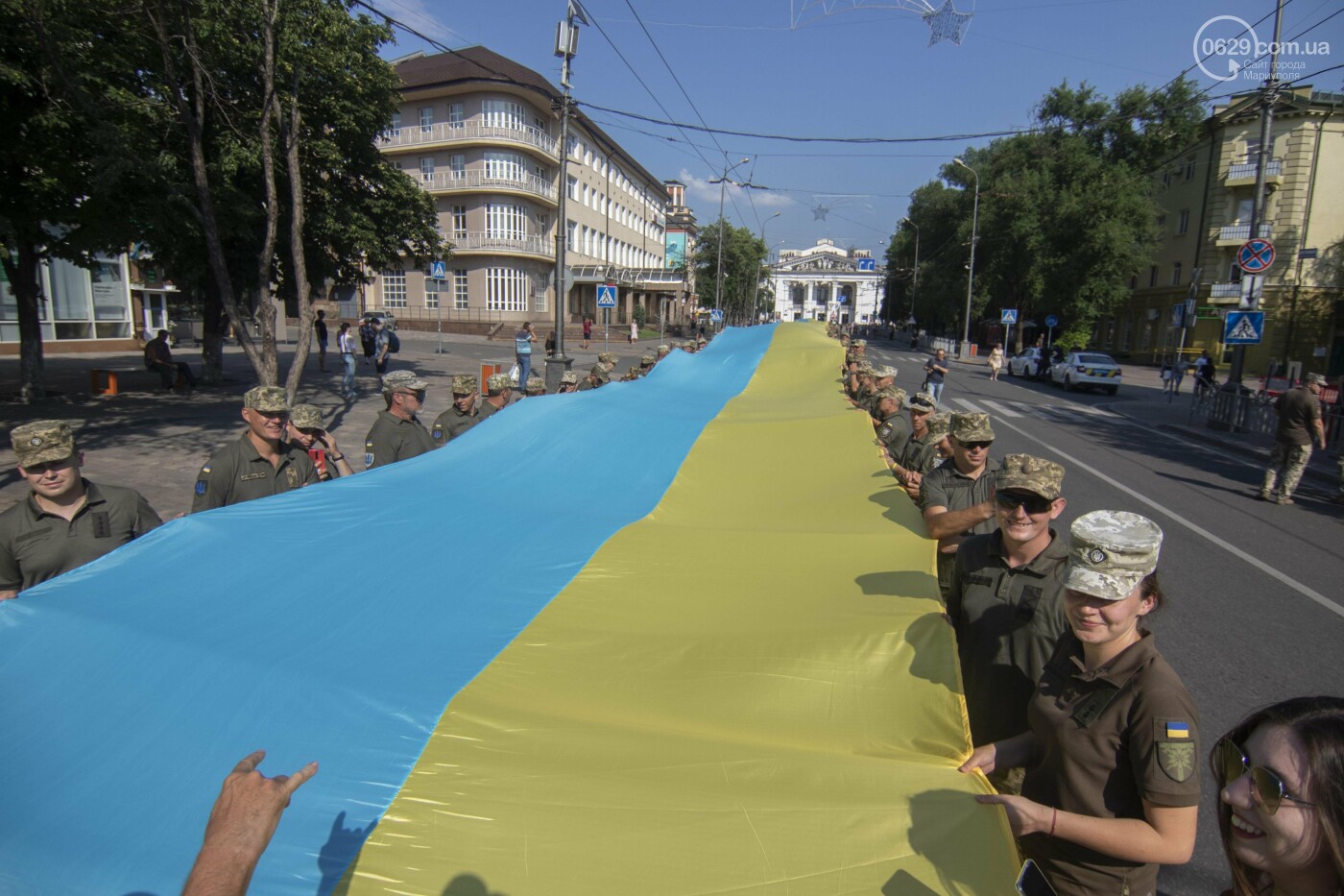 У Маріуполі розгорнули 128-метровий прапор України, - ФОТОРЕПОРТАЖ, фото-8