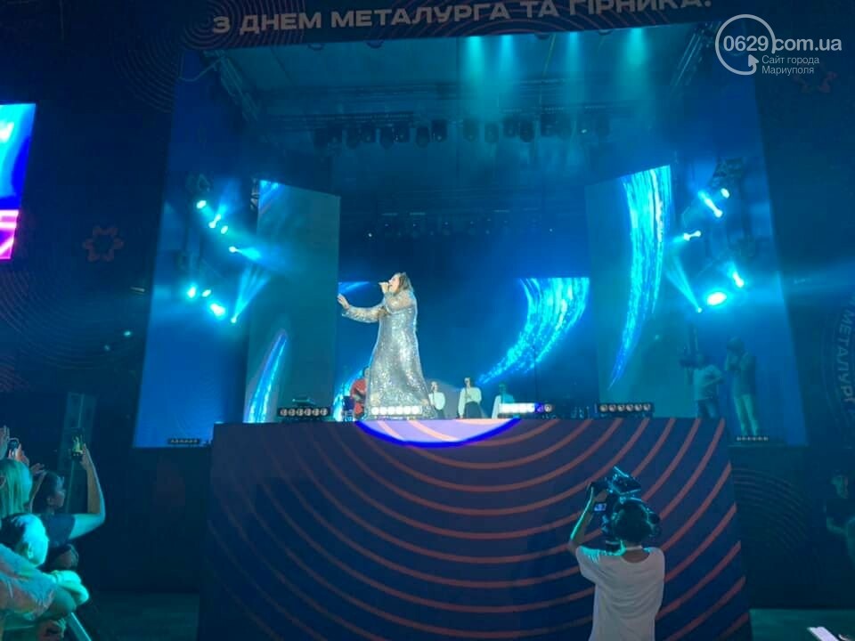 Жара и звезды. Как в Мариуполе отметили профессиональный праздник металлургов ,- ФОТО, ВИДЕО, фото-2
