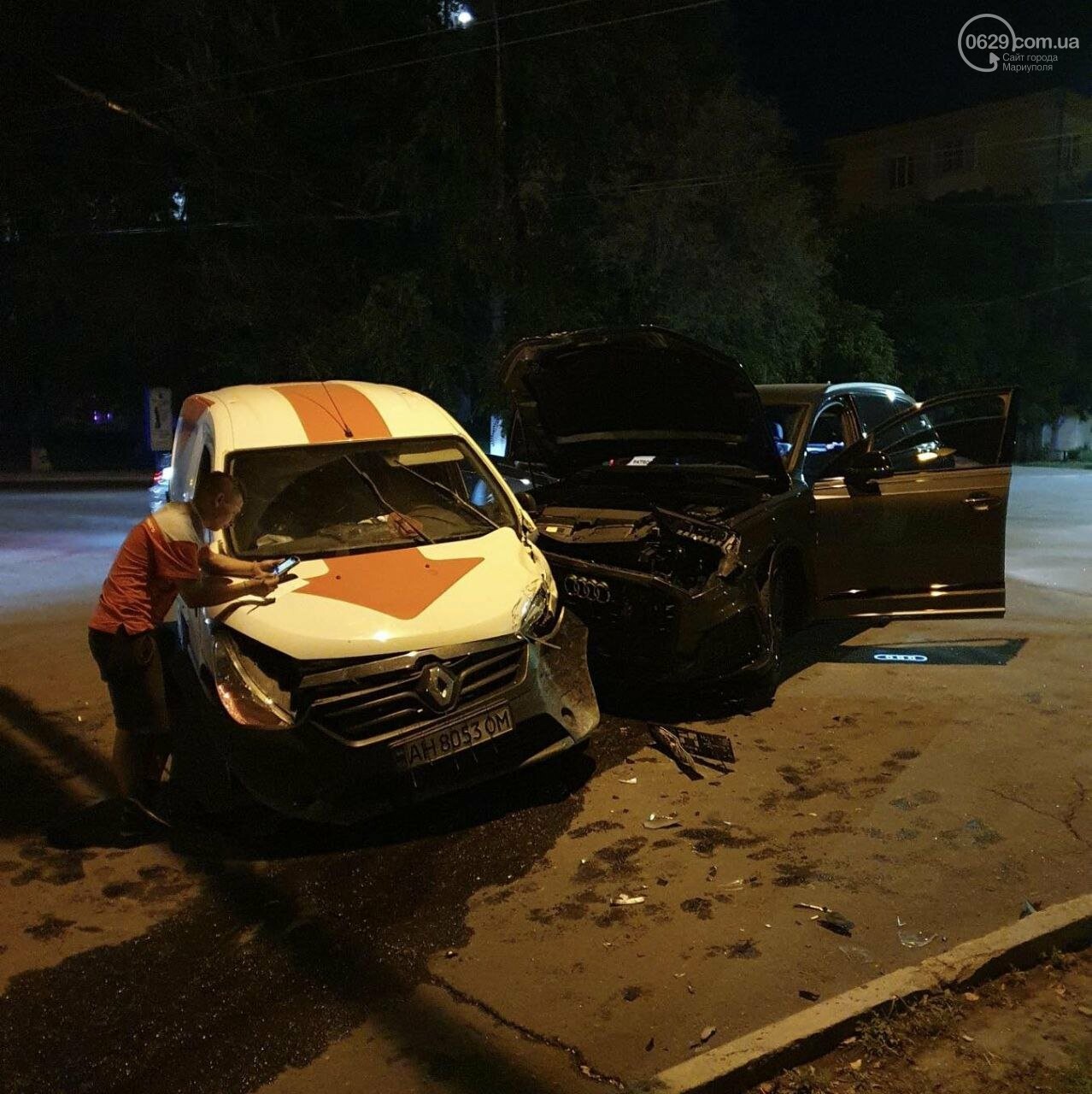 В Мариуполе автомобиль "Новой почты" столкнулся с "Ауди", - ФОТО, фото-4